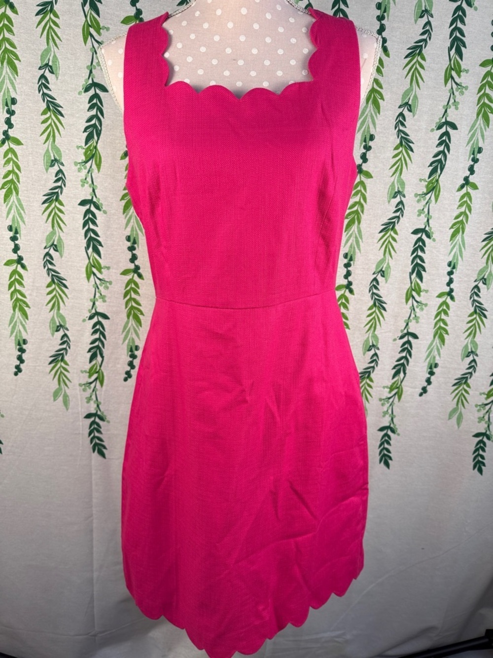Scalloped Neckline Sleeveless Dress in Fuchsia C2